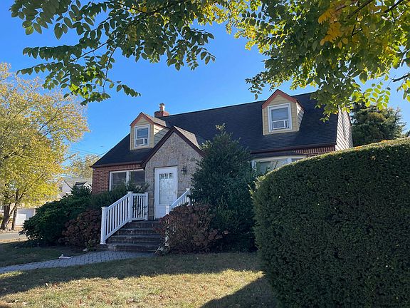 2nd image of 3 Dorothy Pl