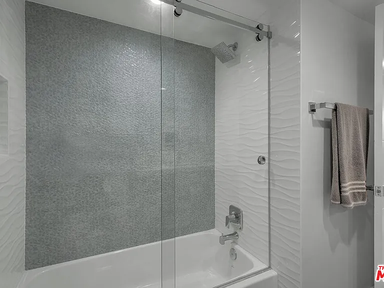 10535 Wilshire Blvd #1014 — Photo 19