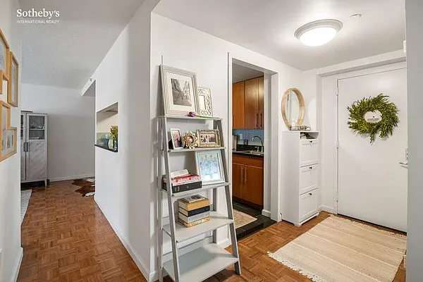 Sold by Sotheby's International Realty | media 2