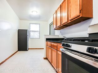 6005 S Whipple St APT 2, Chicago, IL 60629