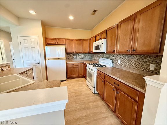 5th image of 9482 Redington Dr