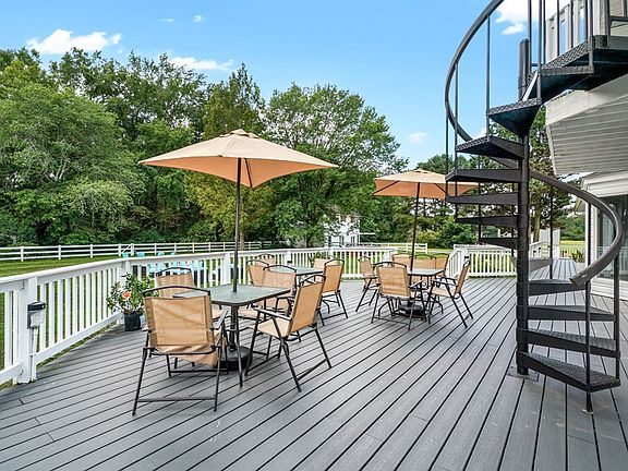 3rd image of 27144 Gladding Rd