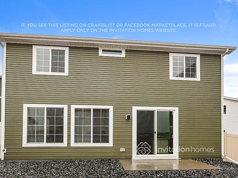 3377 Streamwood Dr — Photo 17