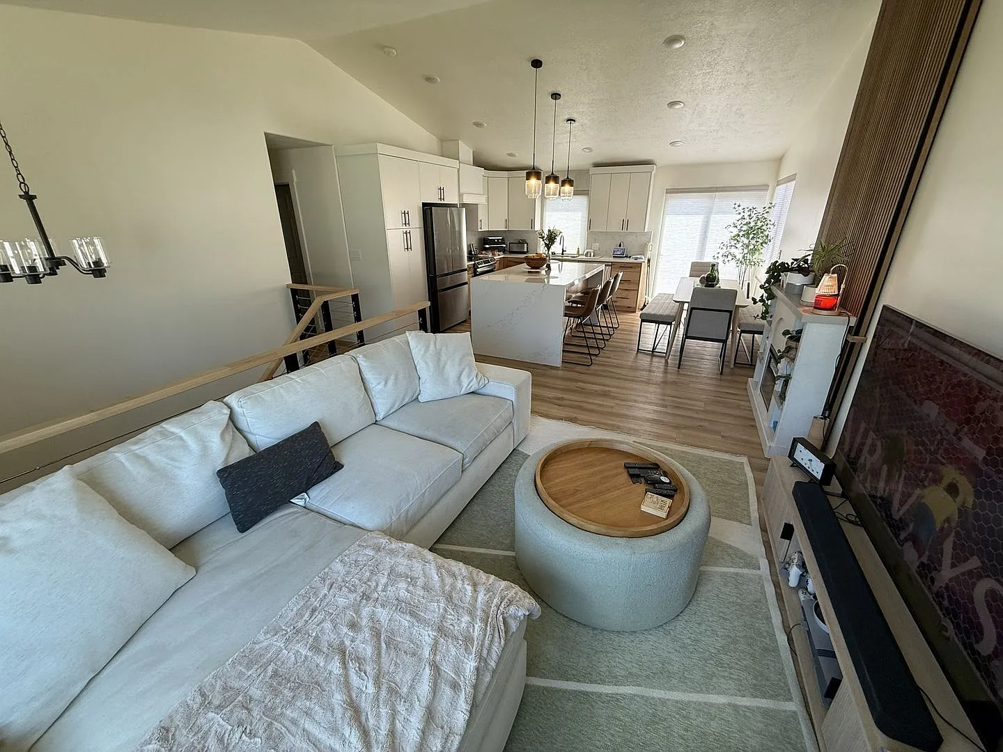 Beautifully Remodeled 4 Bed, 3 Bath Home with 2-Car Garage with amazing views and solar!! — Photo 2