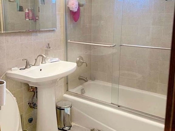 3rd image of 146 W Houston St #4