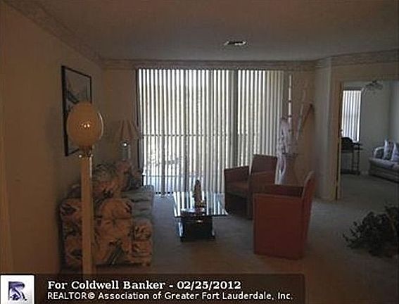 4th image of 4300 NW 30th St APT 341