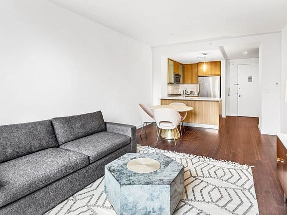 3rd image of 200 N End Ave APT 10l