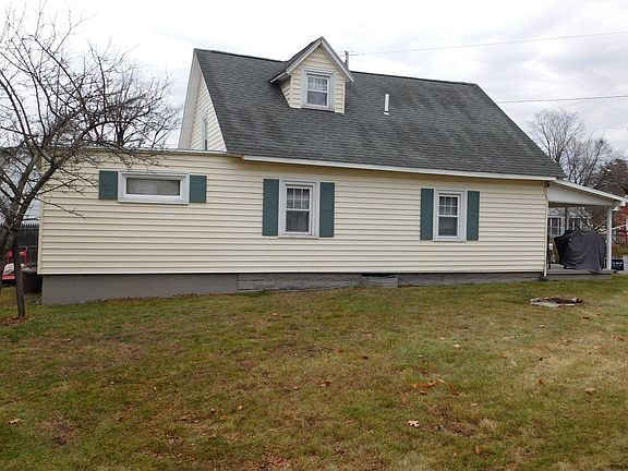 3rd image of 27 Jackson Ave