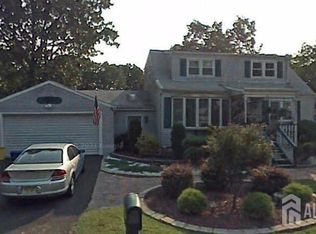 16 Marsad Dr, Old Bridge, NJ 08857