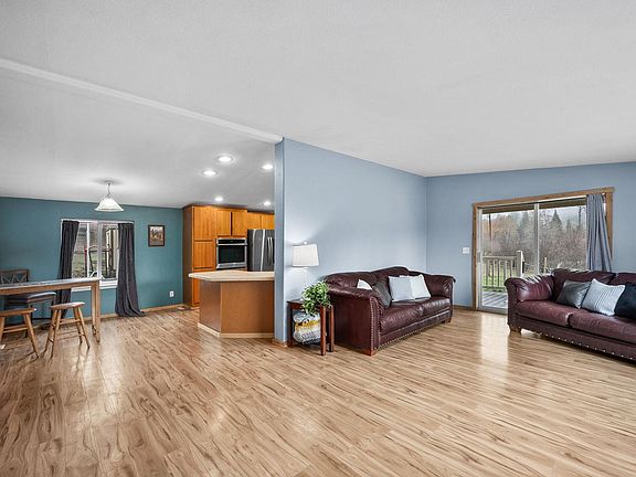 3rd image of 319 Crystal Creek Rd