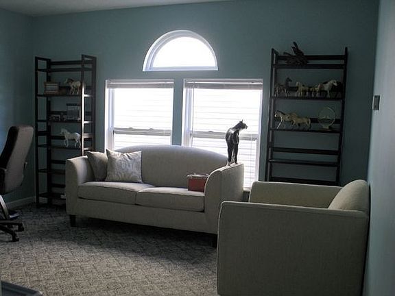 Comfortable, quiet den/reading room