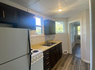 909 S 8th St, Springfield, IL 62703