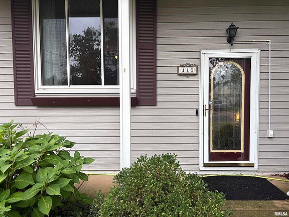 4th image of 110 S Meadowview Ln
