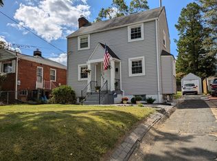 1232 N Taylor St, Arlington, VA 22201