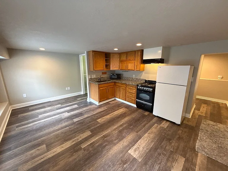 696 Eisenhower Ct NW #ADU — Photo 3