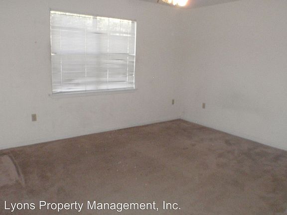 4th image of 2127 A&b Houston Ave