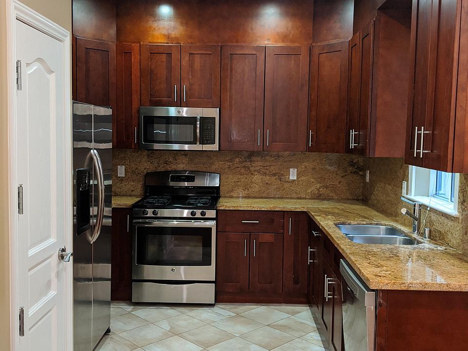 1st image of 109 Duboce Ave