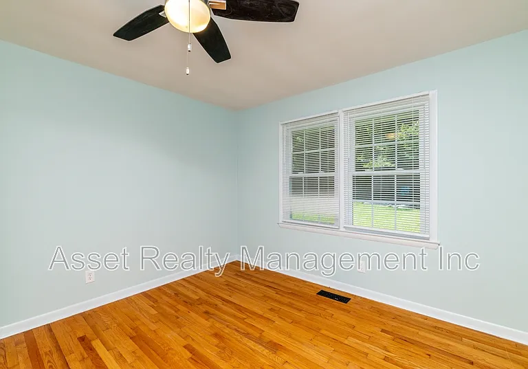 201 Farlow Dr — Photo 29