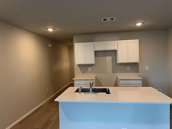 2nd image of 1257 Hickory Grove St