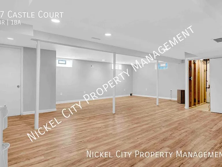 47 Castle Ct — Photo 22