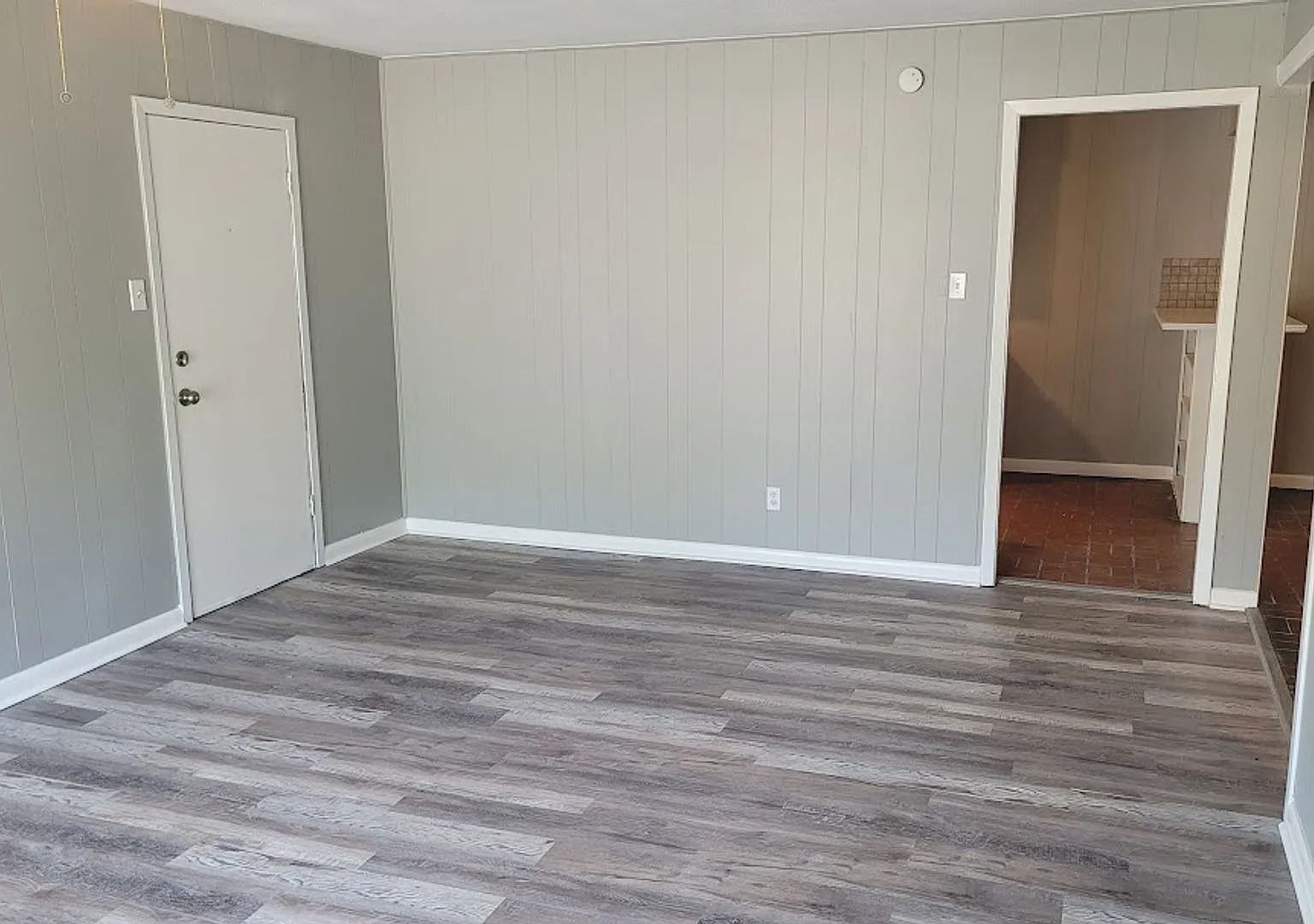 Three Bedroom House on HWY 190 — Photo 1