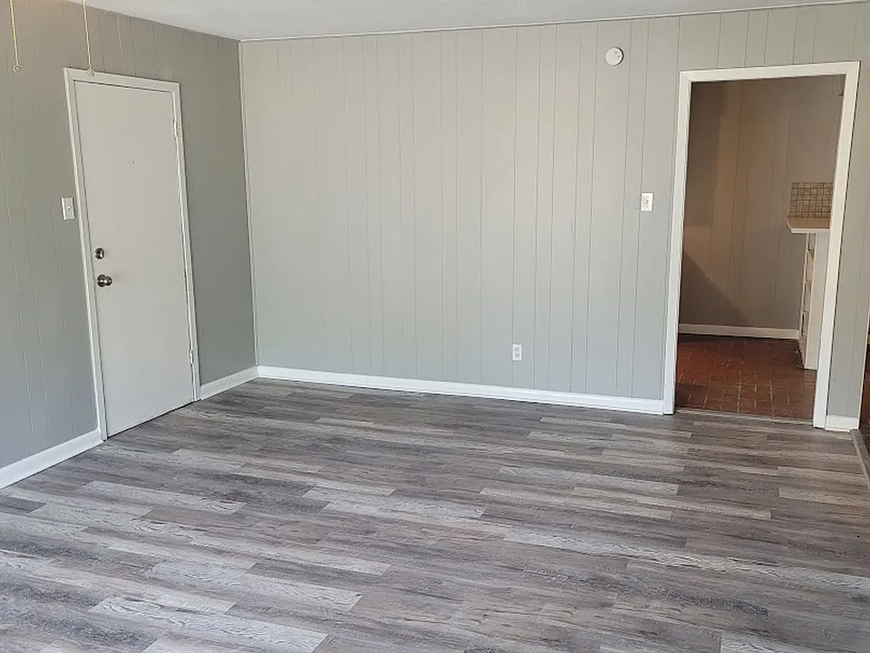 4 Catalina Rd