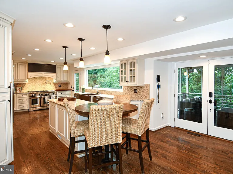 12134 Holly Knoll Cir — Photo 7