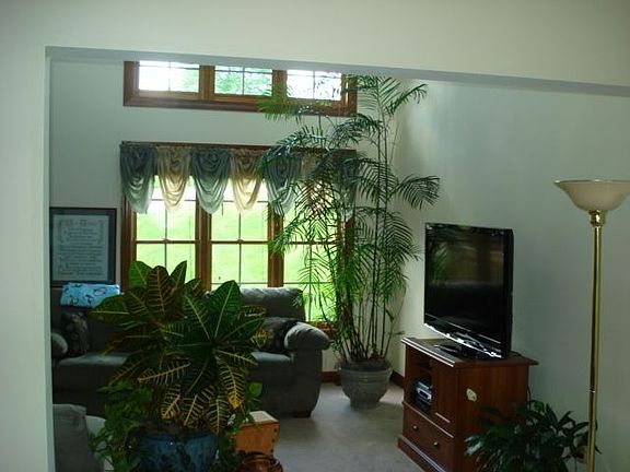 4th image of 186 Sunny Slopes Dr