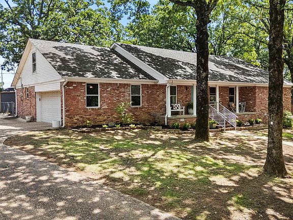 2nd image of 42 Desoto Cir