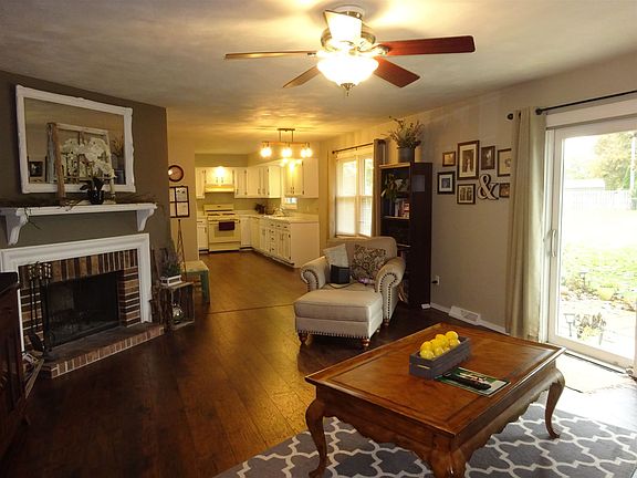 3rd image of 55949 Guilford Pl