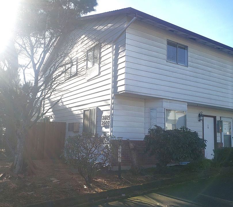 1st image of 2605 SE 119th Ave #0