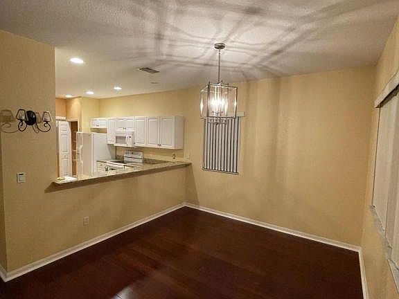 2nd image of 1262 Clove Dr