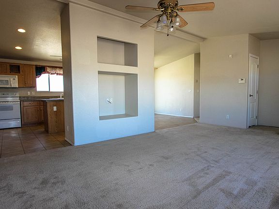 1685 Salida del Sol_Living Room (3)_03042018