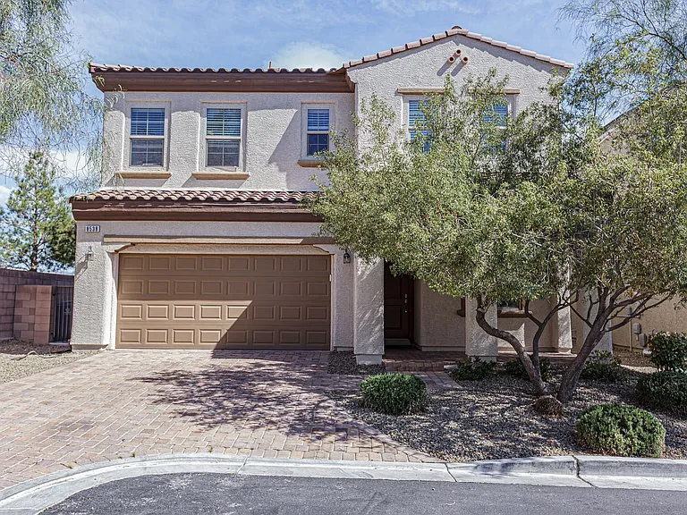 8538 Helvetia Ln — Photo 1