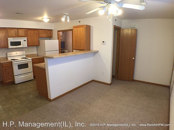 5th image of 131 Dorset Ct APT 2