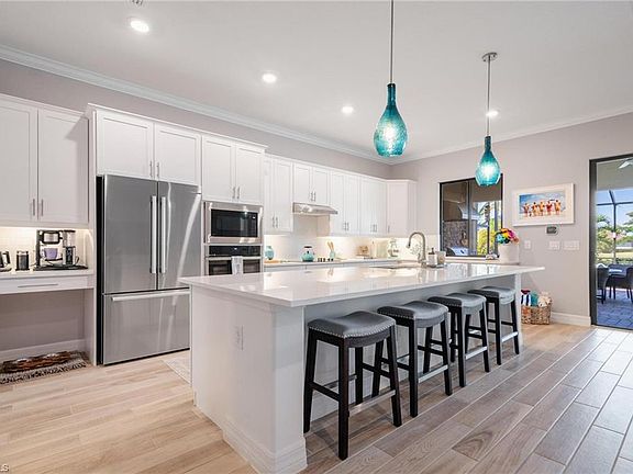 3rd image of 28020 Foxrock CT