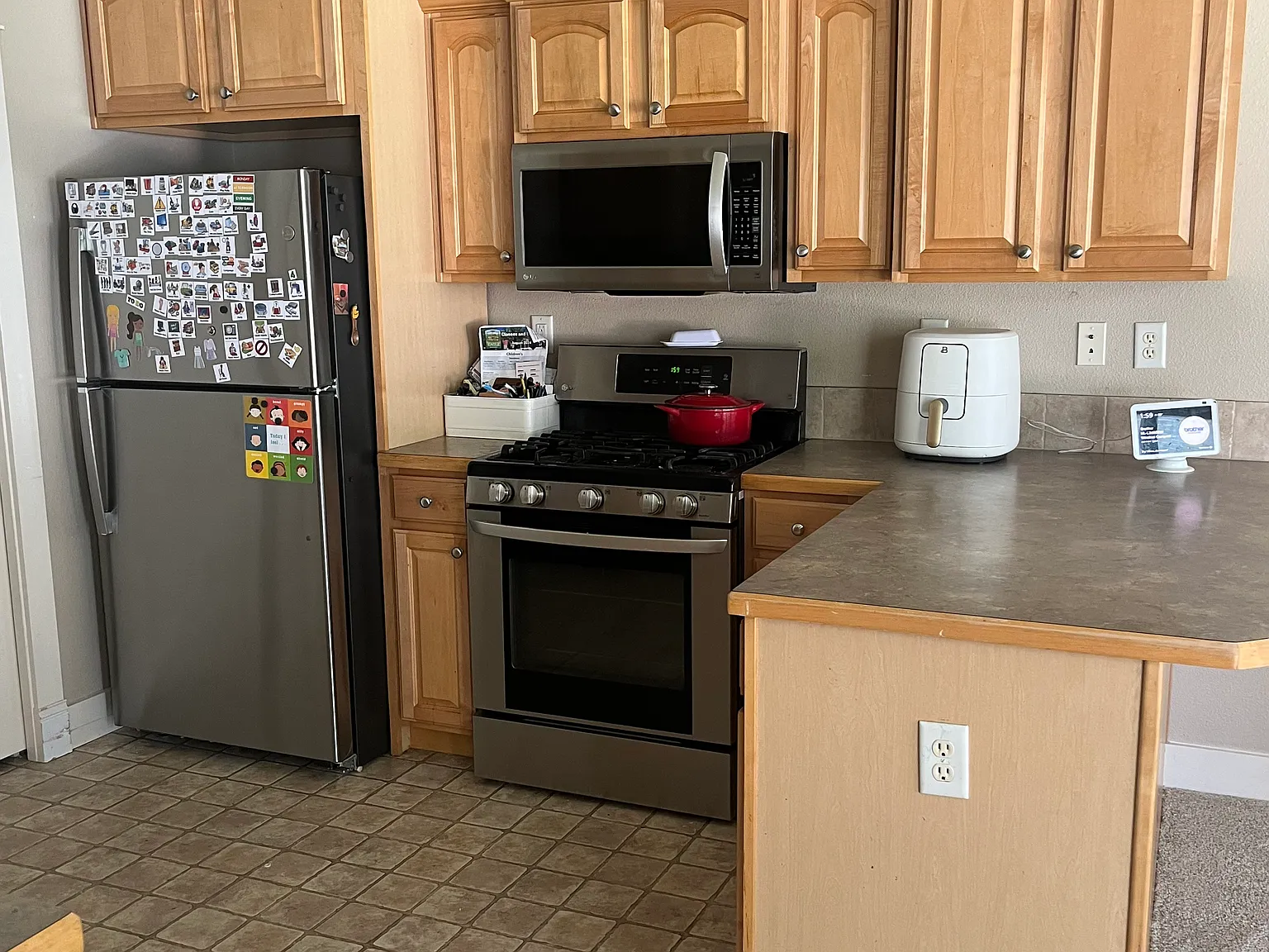 3 bed, 1323 sqft, $2,350 — Photo 3