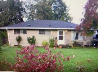 2762 Manor Dr, Springfield, OR 97477