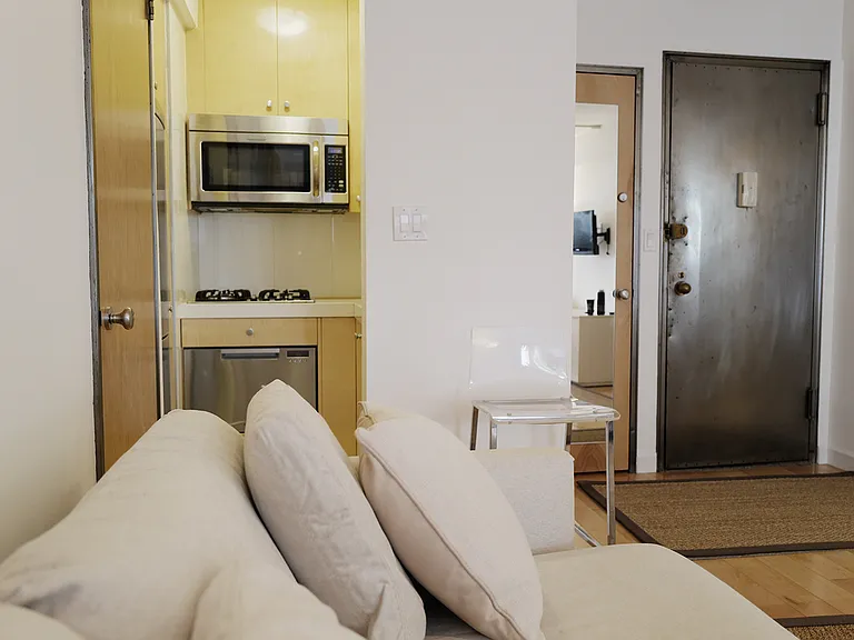 288 Lexington Ave #1H — Photo 5