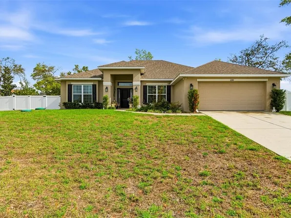 12181 Topaz St, Spring Hill, FL 34608