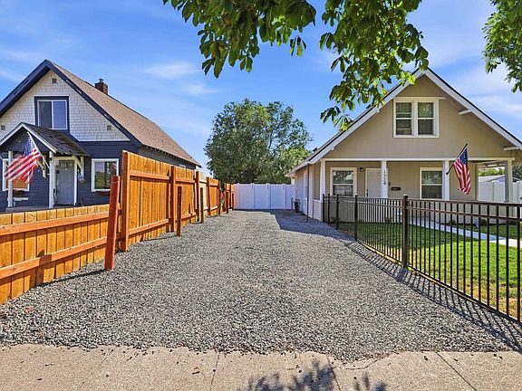 4th image of 1724 E Rich Ave