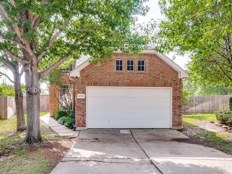 2737 Lynx Ln — Photo 1