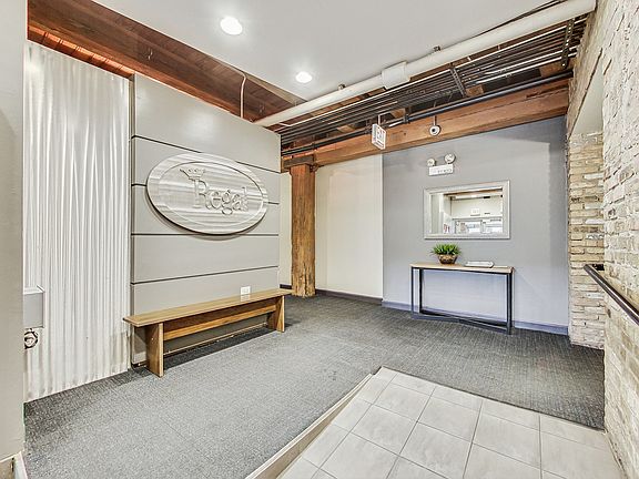 5th image of 1735 W Diversey Ave #518