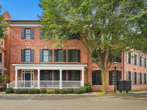 49 Southport Green, Fairfield, CT 06890