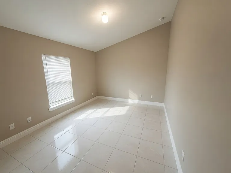 313A Melissa Ave S — Photo 10