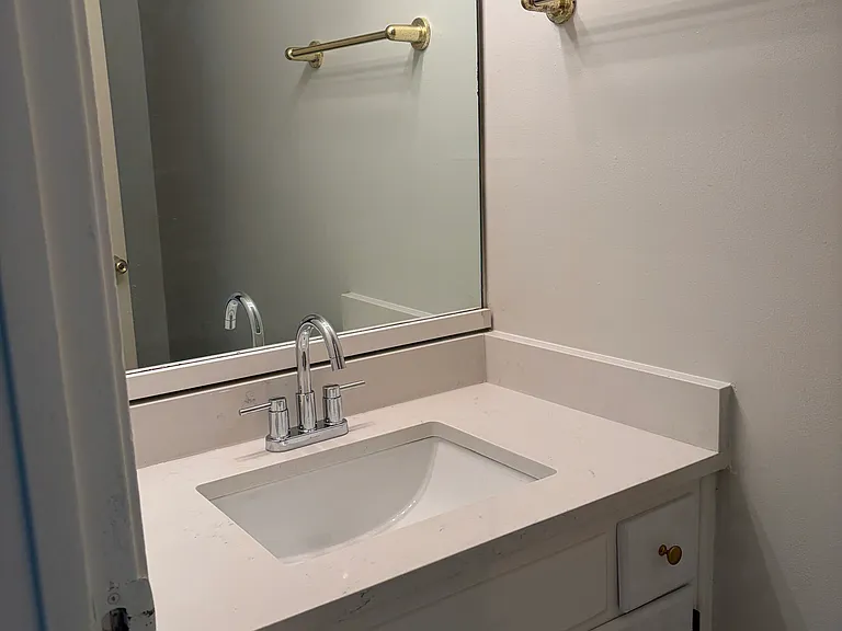 109 Jennifer Ln SW — Photo 6