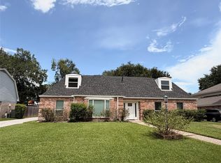 919 Longview Dr, Sugar Land, TX 77478