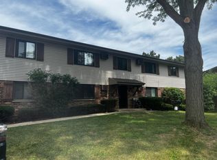 648 Foxtree Cir, Burlington, WI 53105