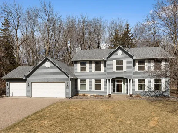 26190 Oak Leaf Trl, Shorewood, MN 55331