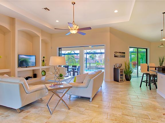 3rd image of 1726 SW 40th Terrace Cpe